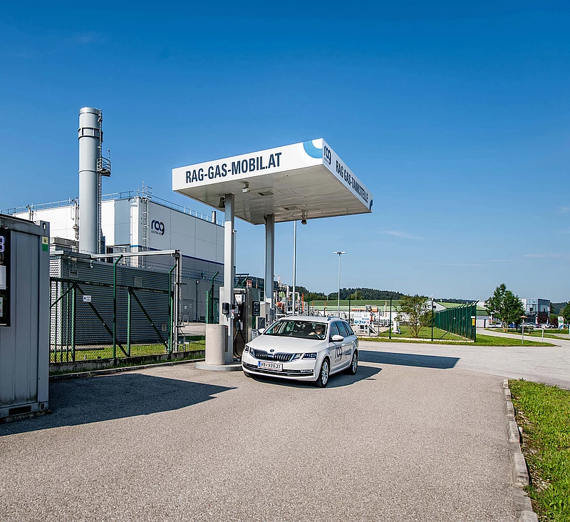 RAG Gas Mobile filling station with car featuring RAG branding